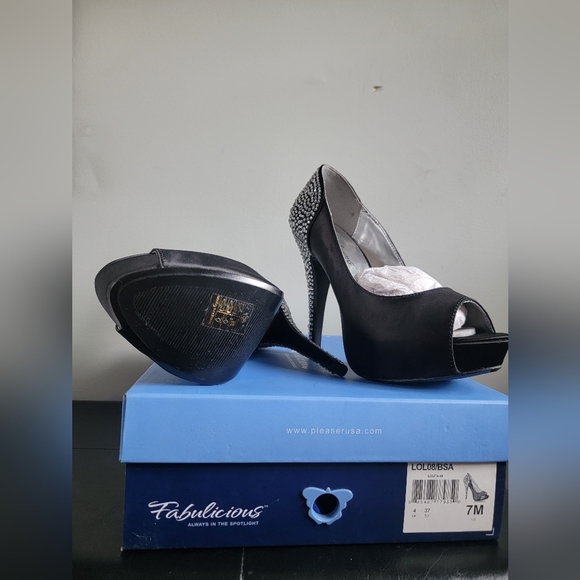 Fabulicious Rhinestone Pumps - size 7 - Picture 4 of 5